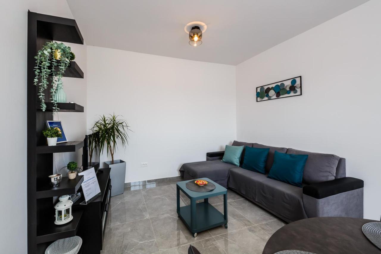 Apartmani Ujakovic Kaštela Exteriér fotografie