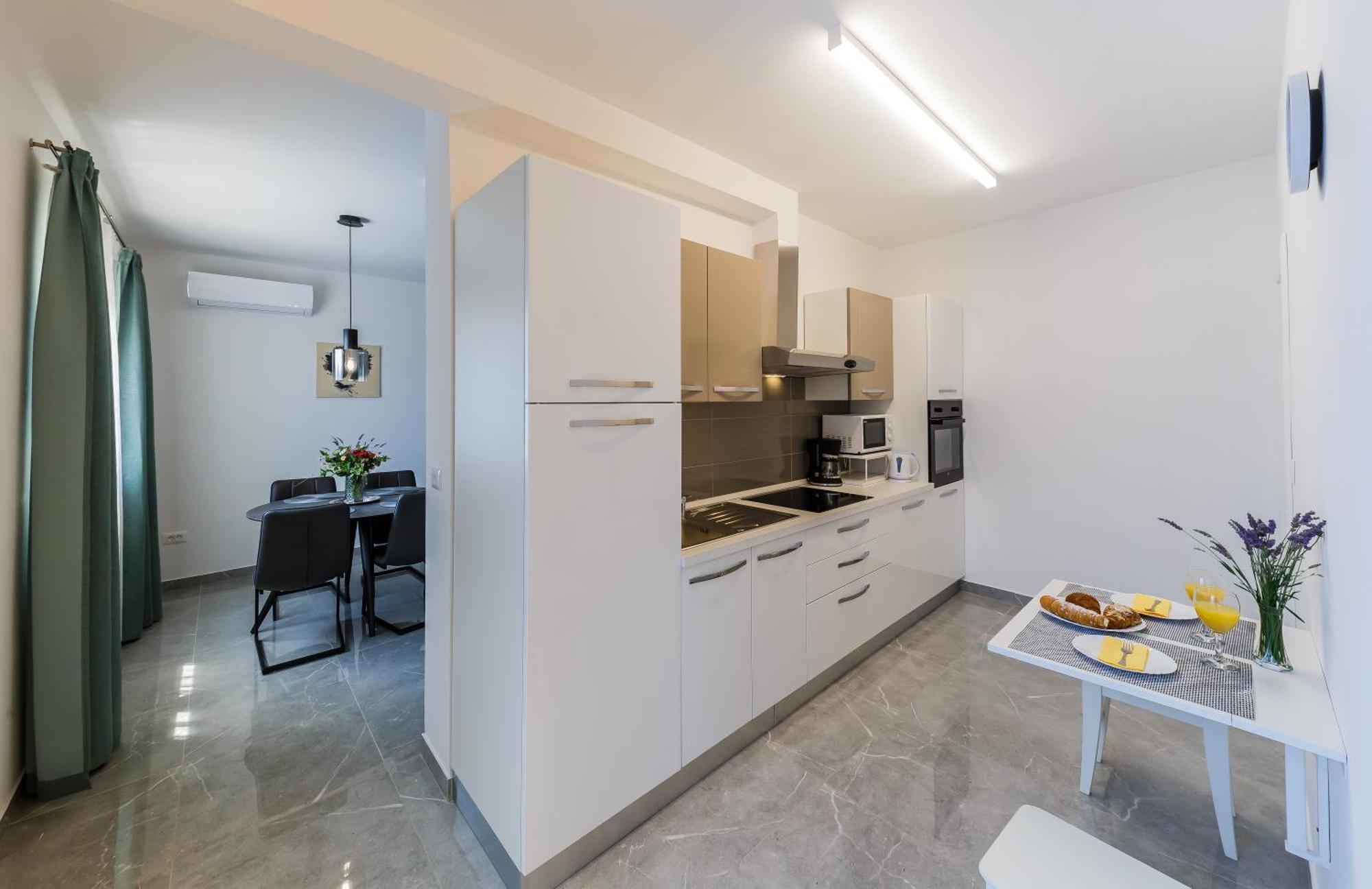 Apartmani Ujakovic Kaštela Exteriér fotografie