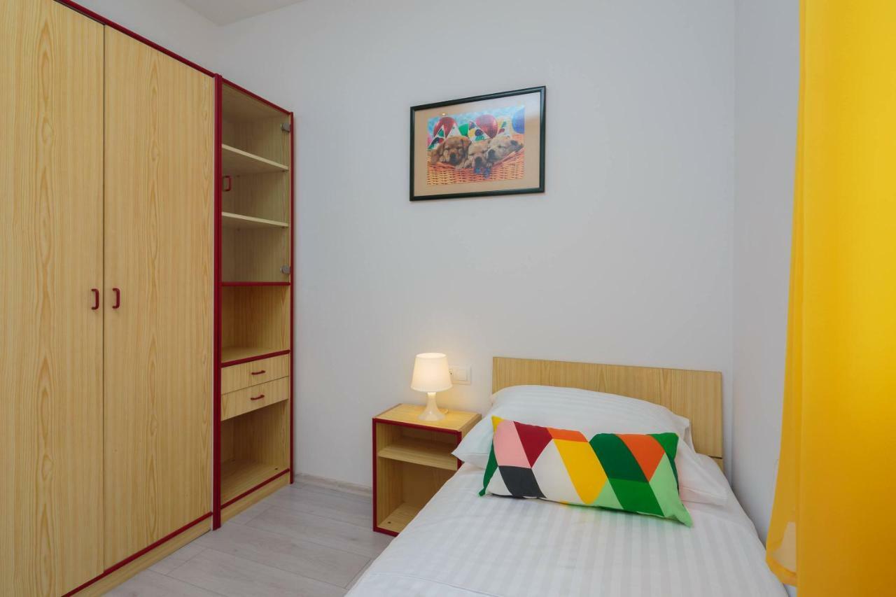 Apartmani Ujakovic Kaštela Exteriér fotografie