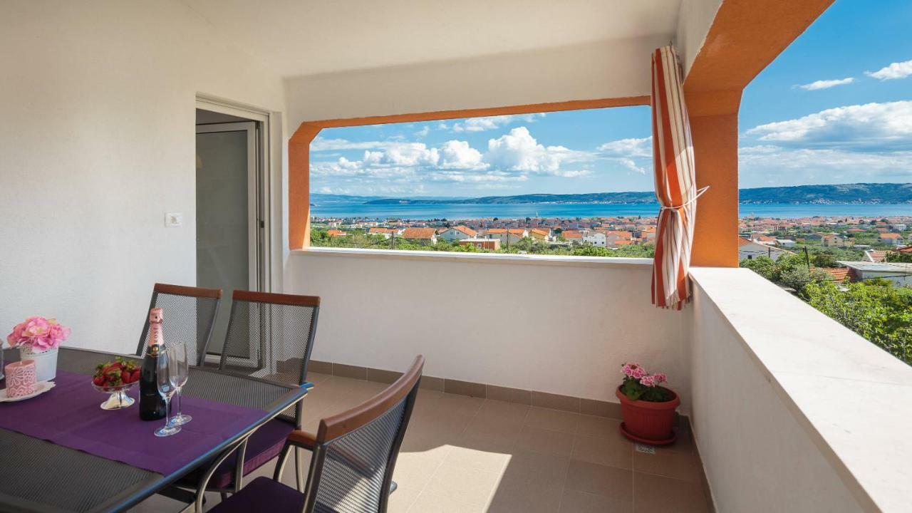 Apartmani Ujakovic Kaštela Exteriér fotografie