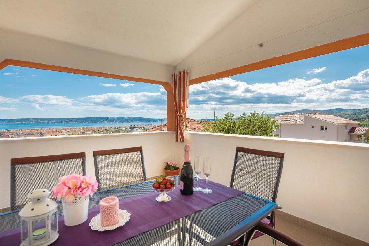 Apartmani Ujakovic Kaštela Exteriér fotografie